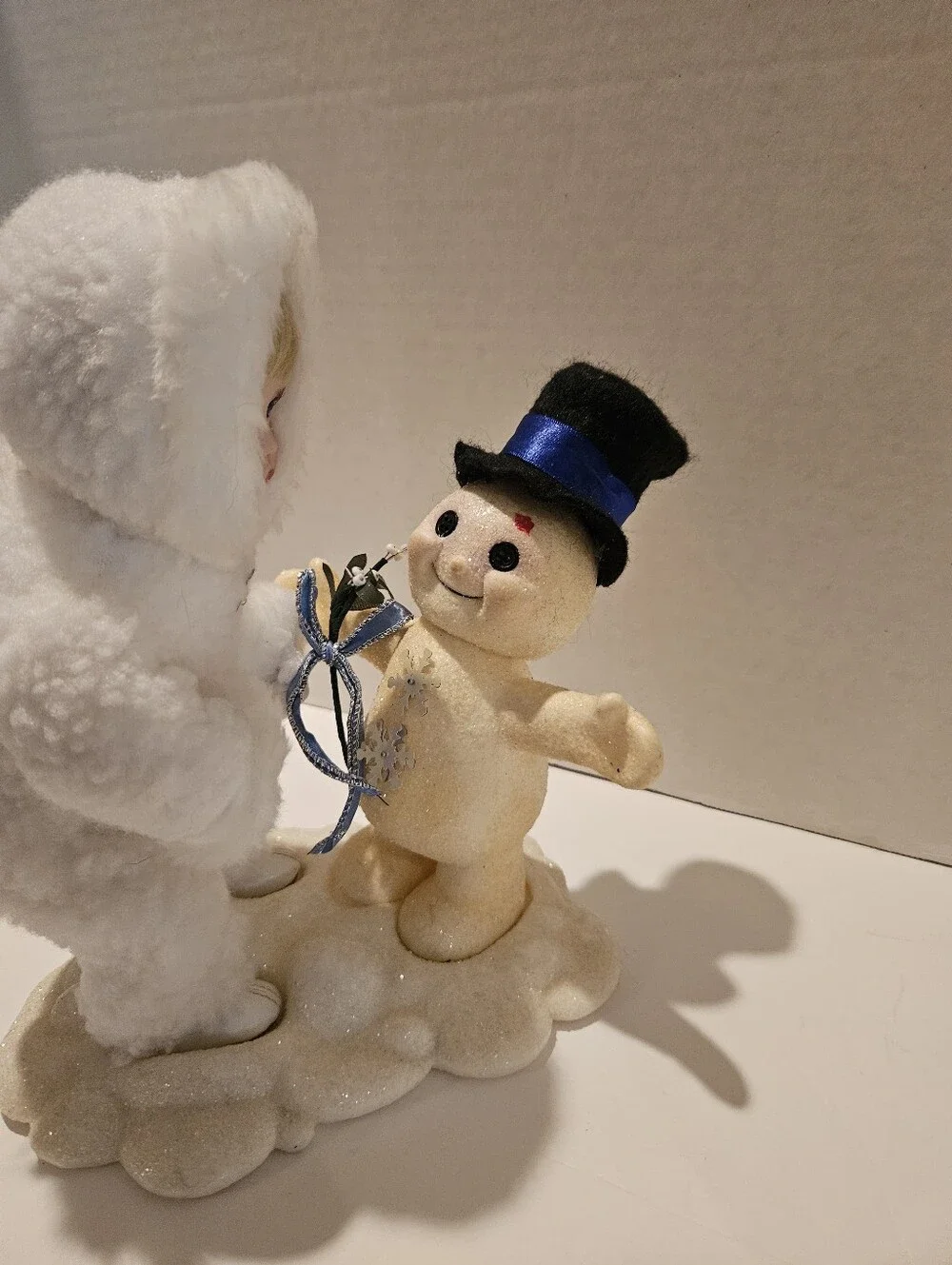 Ashton Drake Snowbabies Beneath The Mistletoe